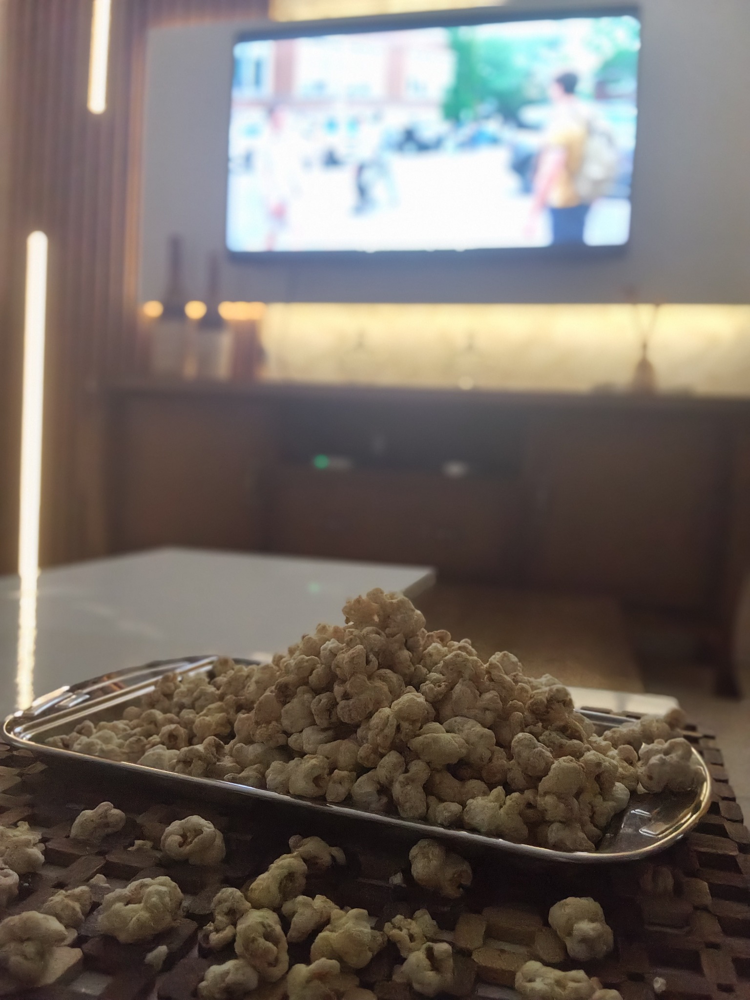 Pipoca gourmet em um momento de cinema e lazer